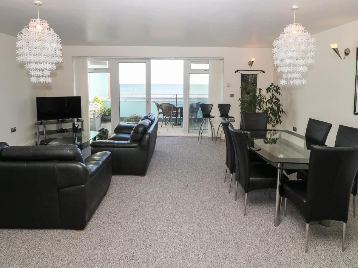 Sea View Apartment Pwllheli Eksteriør billede