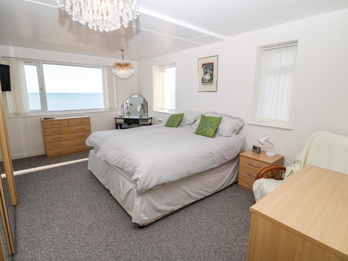 Sea View Apartment Pwllheli Eksteriør billede